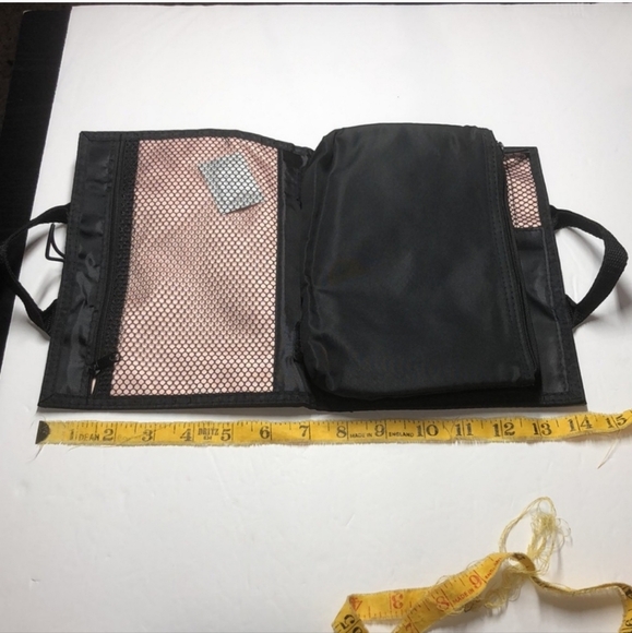 Mary Kay black makeup travel bag New - Picture 7 of 8